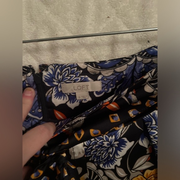 LIKE NEW LOFT Floral Silky Midi Skirt - Picture 4 of 6